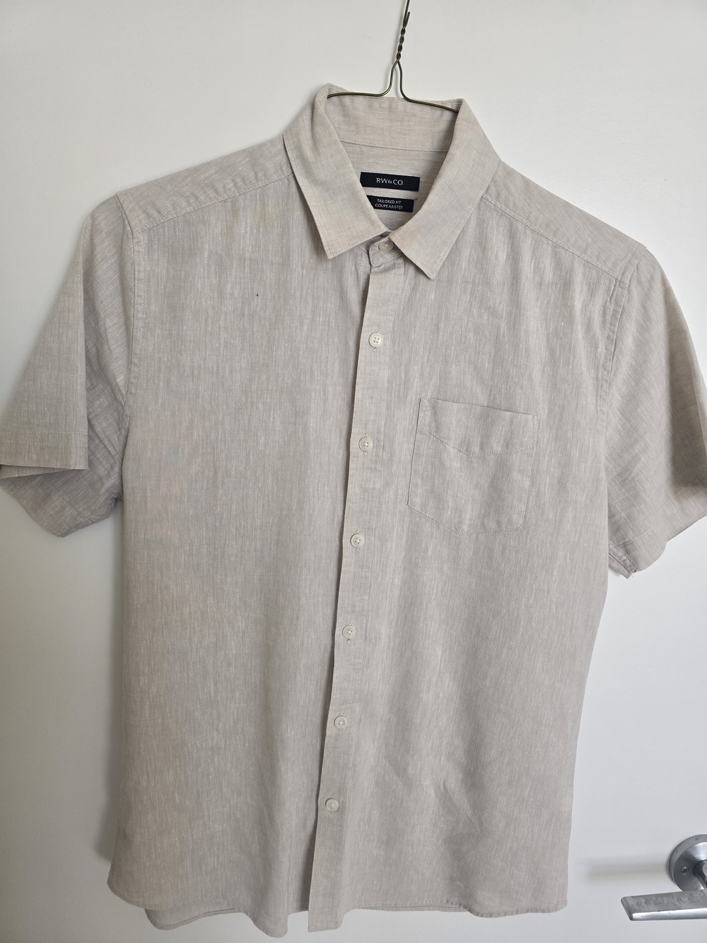 RW&CO. Men's Short Sleeve Button-Up Shirt in Light Tan